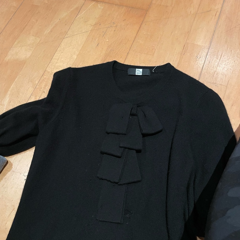 Hundred percent cashmere black shirt